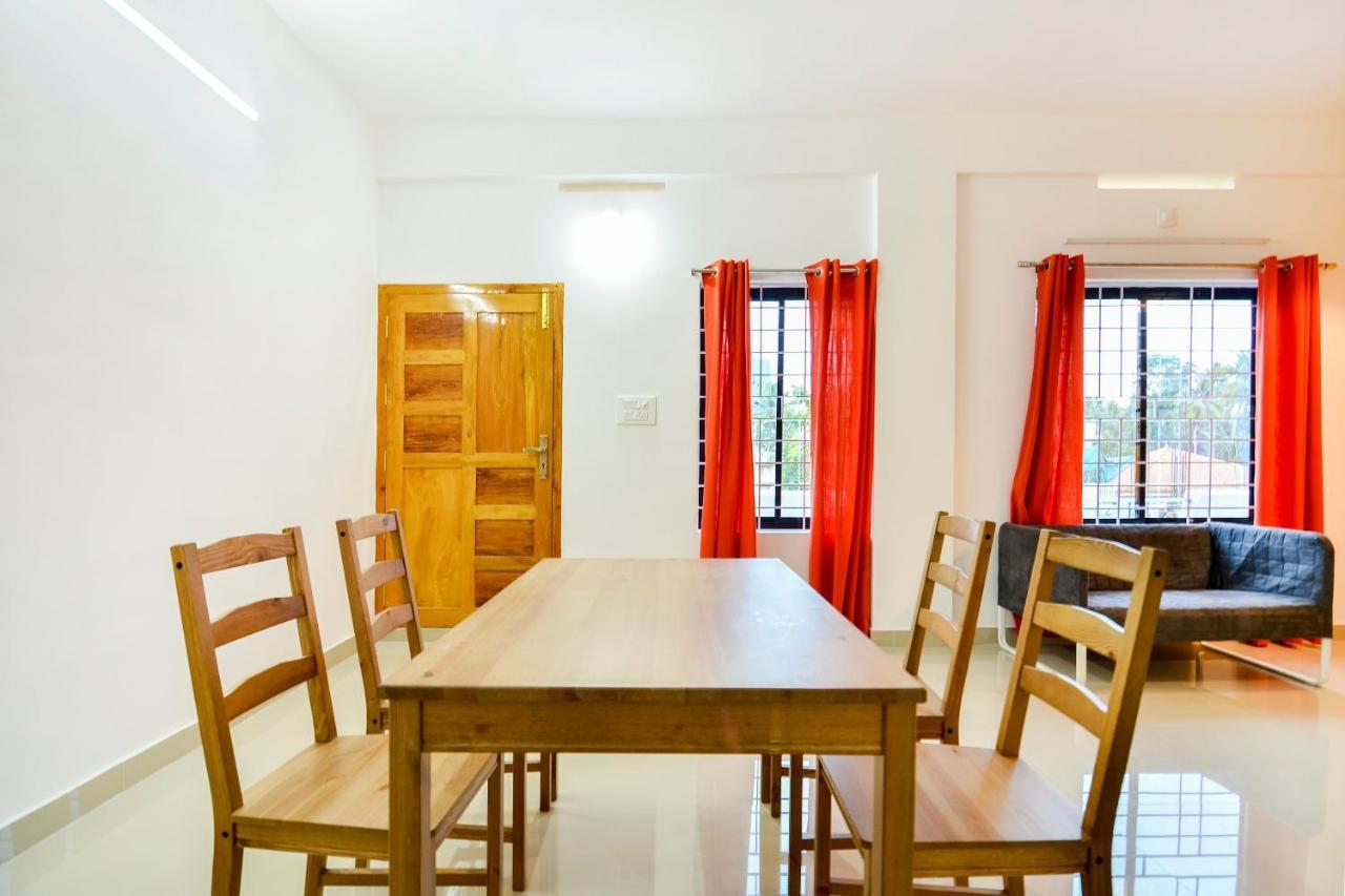 Oyo Home 81801 Akash Villa Trippapur Exteriér fotografie