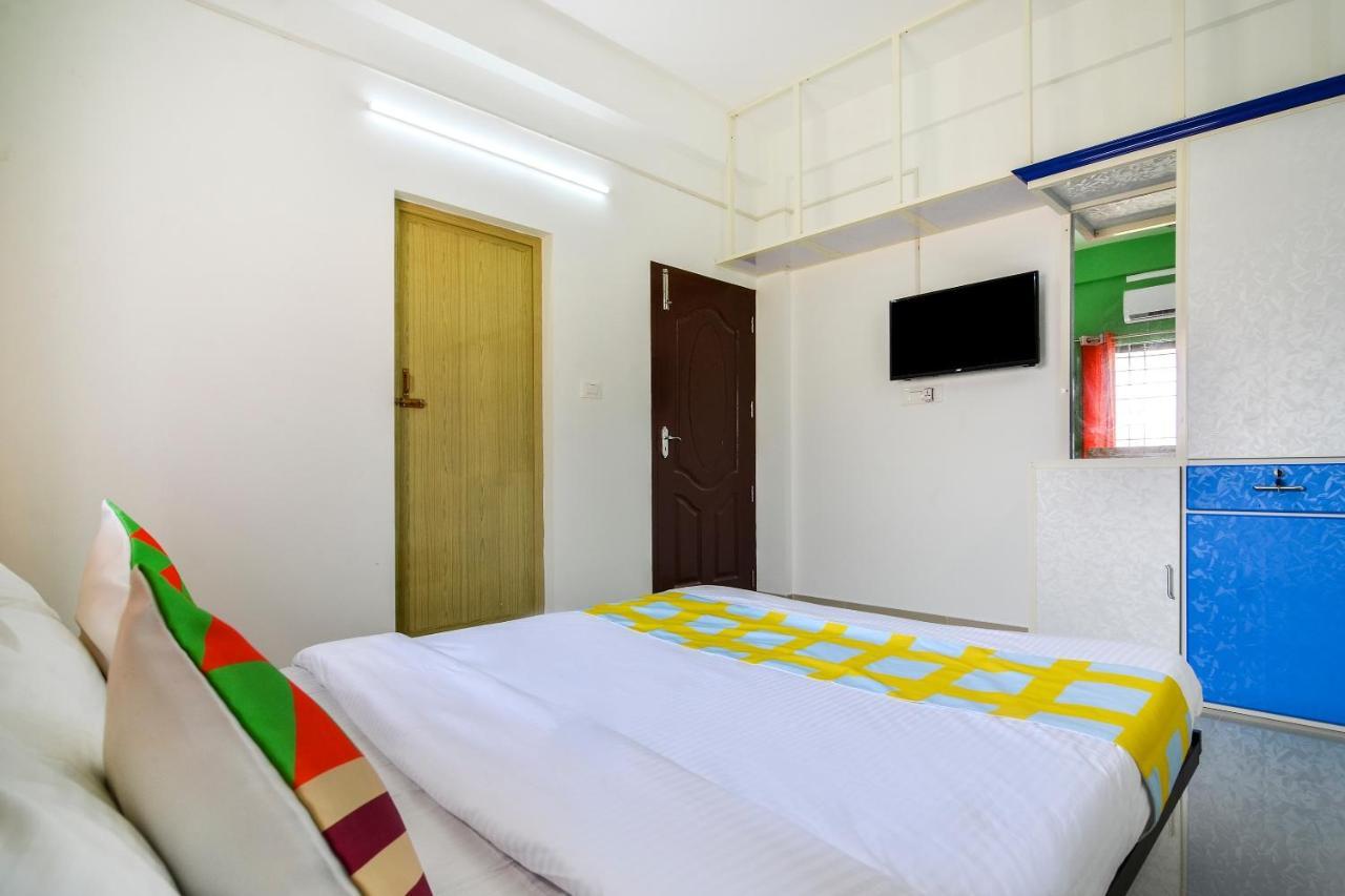 Oyo Home 81801 Akash Villa Trippapur Exteriér fotografie