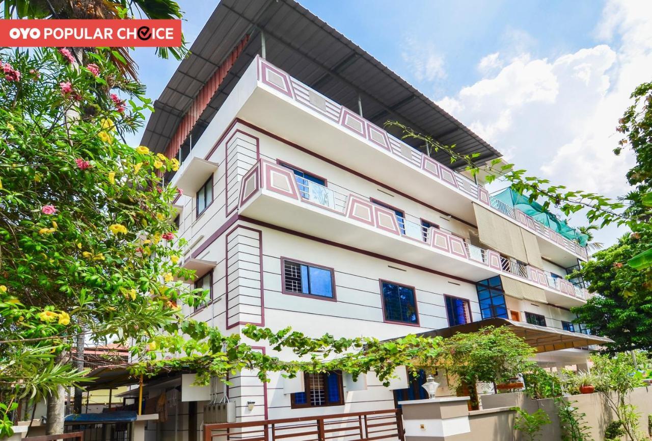 Oyo Home 81801 Akash Villa Trippapur Exteriér fotografie